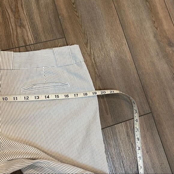 Attention Olive Green Striped Stretch Bermudas 10 - Picture 6 of 7